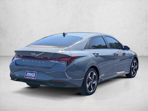 Used 2021 Hyundai Elantra SEL w/ Convenience + Premium Package FWD image 5