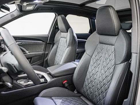 New 2025 Audi SQ5 Premium Plus image 11