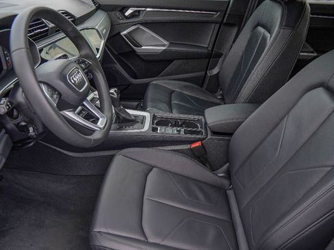 Certified 2025 Audi Q3 2.0T Premium Plus w/ Premium Plus Package image 8