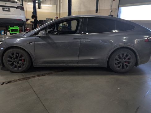 Used 2021 Tesla Model X Performance image 4