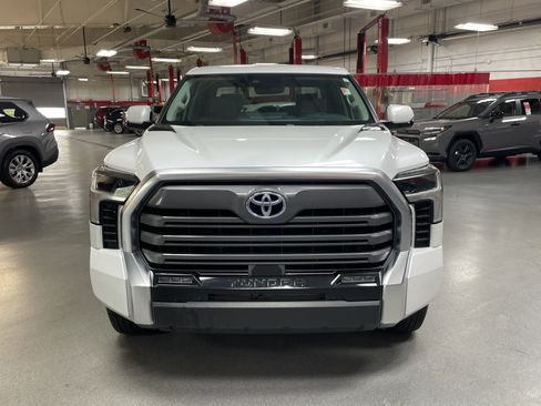 Used 2024 Toyota Tundra Limited image 3