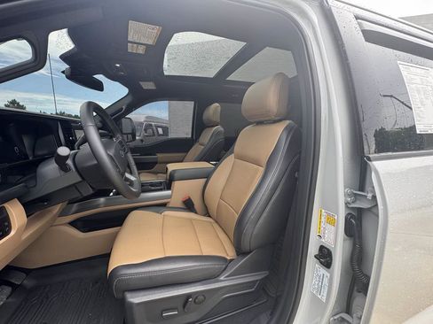 Used 2026 Ford F450 Lariat w/ Lariat Ultimate Package AWD/4WD image 30