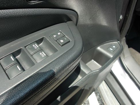 Used 2016 Honda Pilot Touring image 13