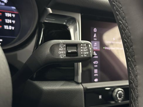 Certified 2024 Porsche Macan image 46