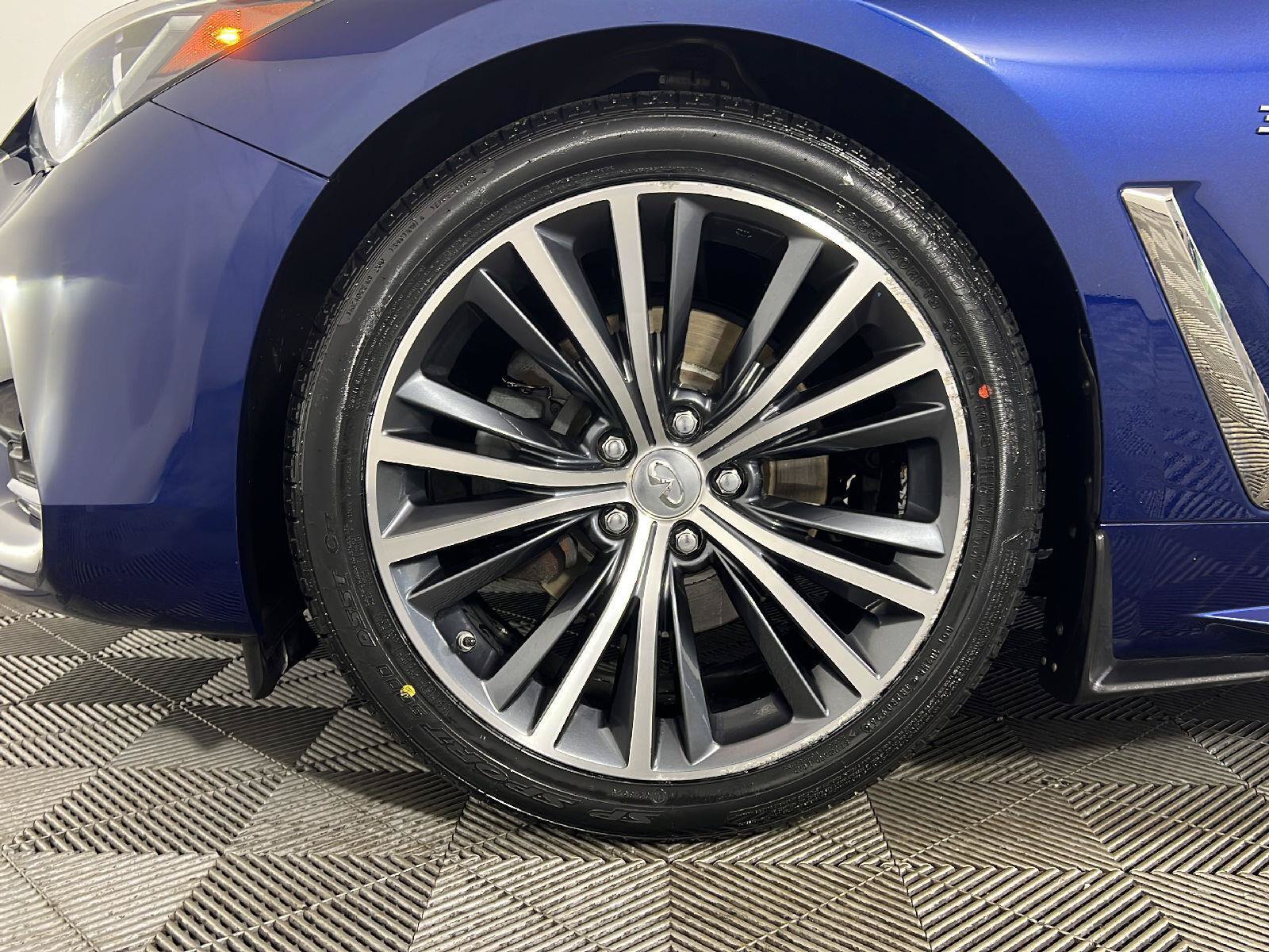 Used 2017 INFINITI Q60 3.0t w/ Premium Plus Package 3.0T AWD/4WD image 12