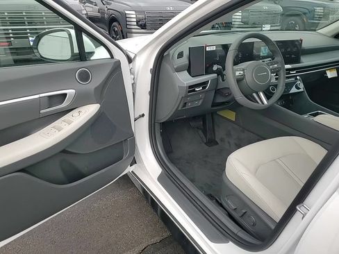 New 2026 Hyundai Sonata SEL FWD image 11
