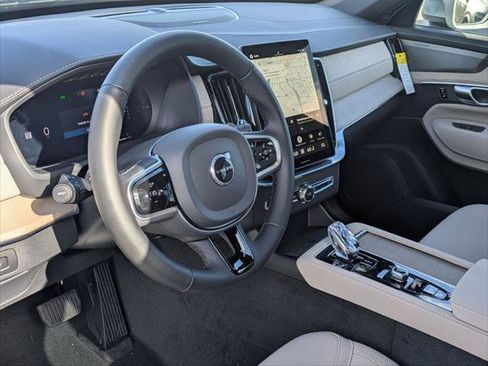 New 2026 Volvo XC90 T8 Plus w/ Protection Package Premier AWD/4WD image 7