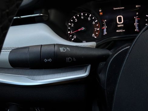 Used 2025 Jeep Compass Limited AWD/4WD image 38