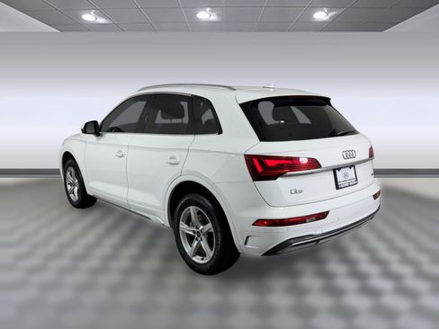 Used 2023 Audi Q5 2.0T Premium w/ Convenience Package AWD/4WD image 3