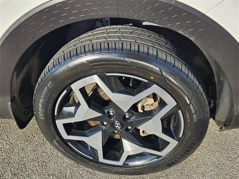 Used 2023 Hyundai Santa Cruz Limited image 15