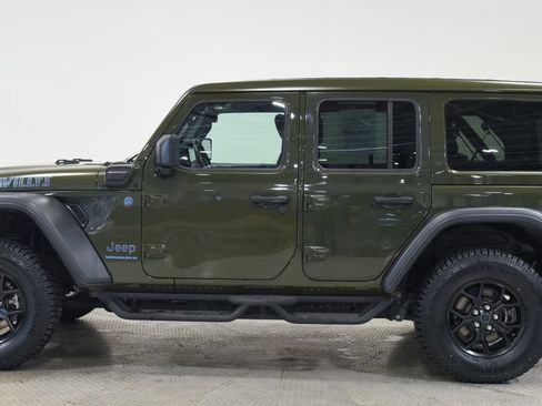 Used 2024 Jeep Wrangler Unlimited AWD/4WD image 10