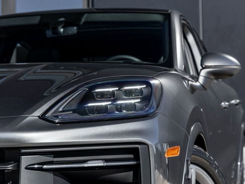 New 2026 Porsche Cayenne Coupe image 16