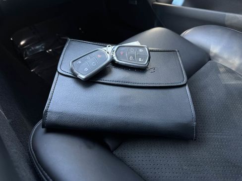 Used 2019 Cadillac CTS V w/ Luxury Package image 28