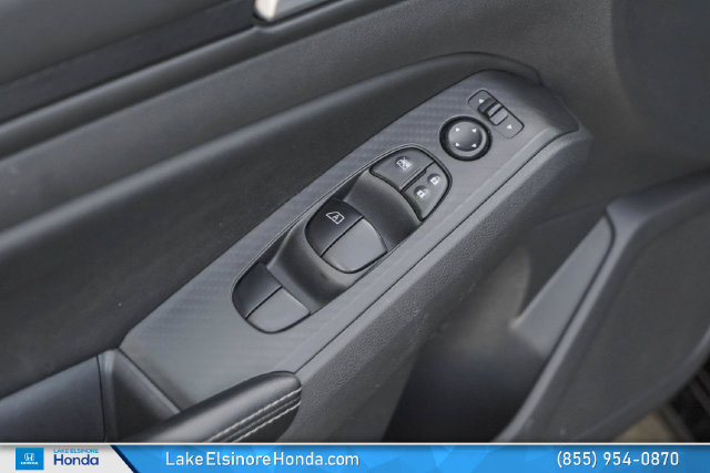 Used 2024 Nissan Altima 2.5 SV FWD image 14