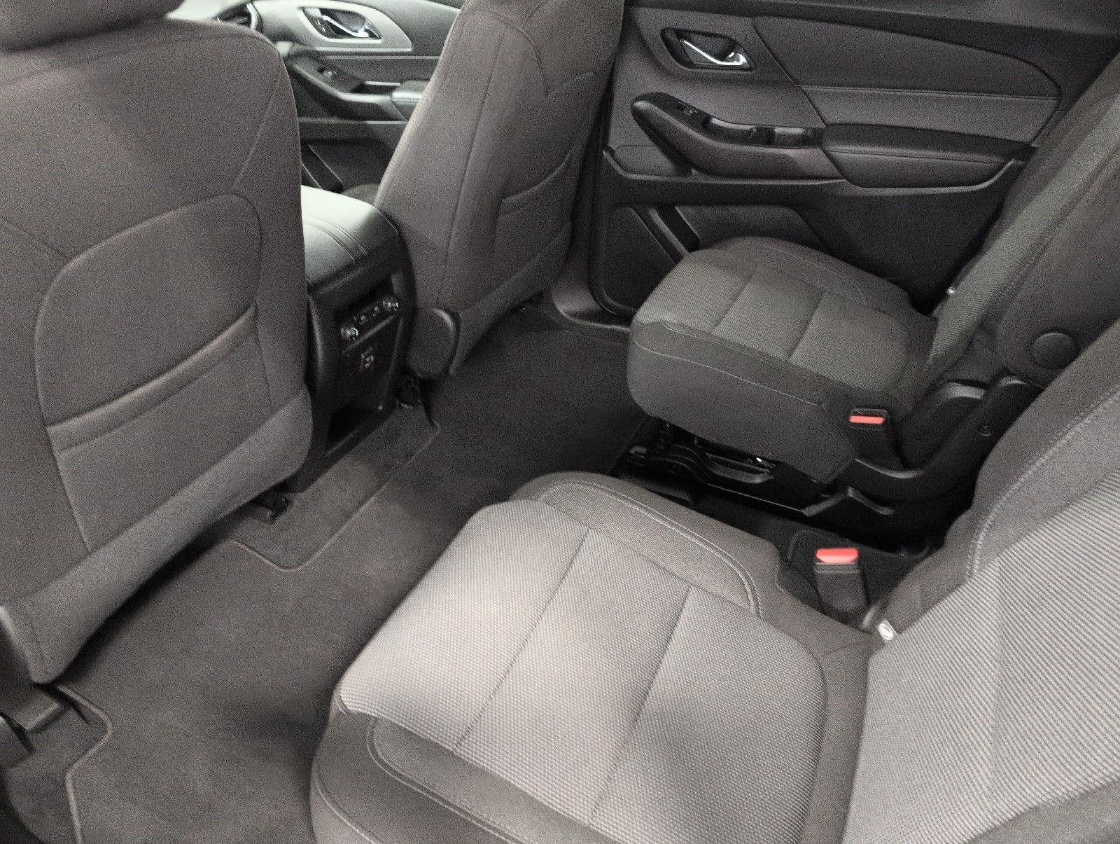 Used 2023 Chevrolet Traverse LT AWD/4WD image 21