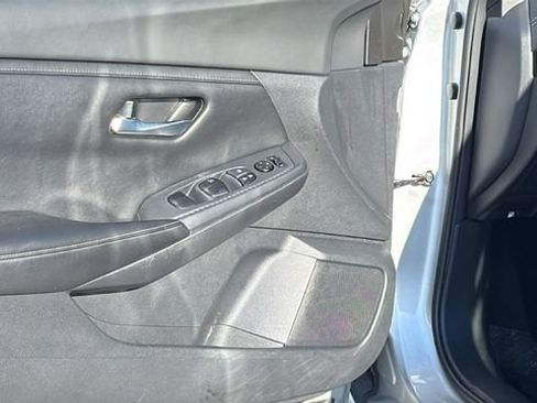 Certified 2023 Nissan Sentra SV FWD image 23