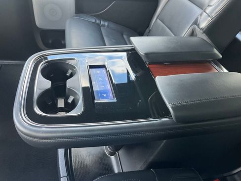 Certified 2023 Lincoln Navigator L Reserve AWD/4WD image 9