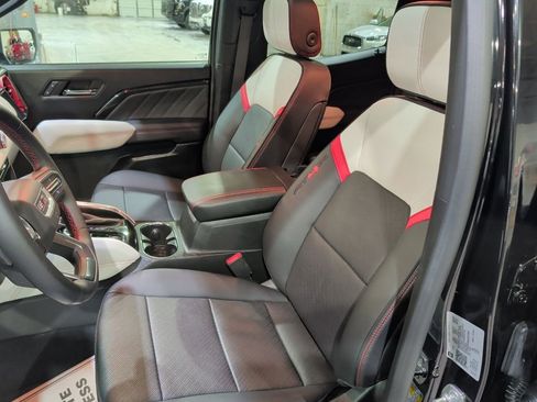 Used 2024 GMC Canyon AT4X image 11