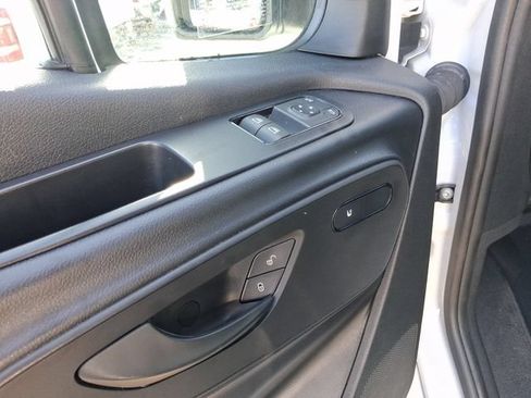 Used 2025 Mercedes-Benz Sprinter 2500 image 13
