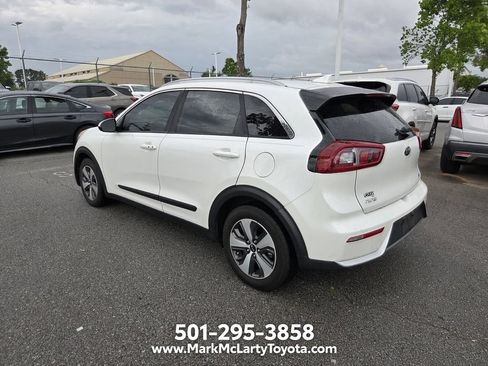 Used 2017 Kia Niro LX FWD image 8