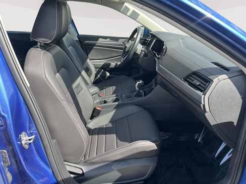 Used 2024 Volkswagen Jetta SE w/ Panoramic Sunroof Package FWD image 18