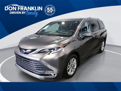 Used 2023 Toyota Sienna Platinum