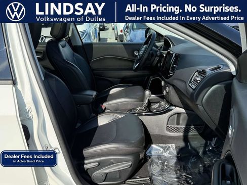 Used 2019 Jeep Compass Limited AWD/4WD image 10