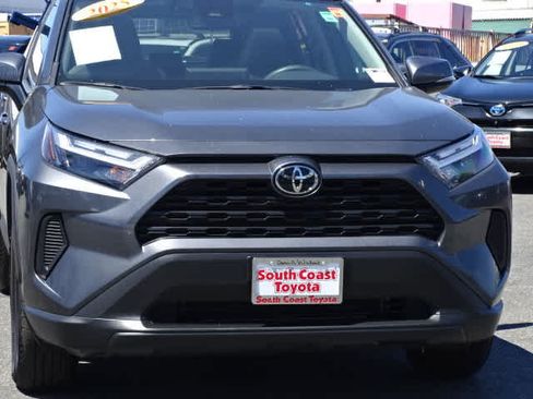 Certified 2025 Toyota RAV4 XLE w/ Convenience Package FWD image 4