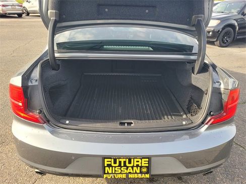 Used 2017 Volvo S90 T5 Momentum w/ Vision Package image 11