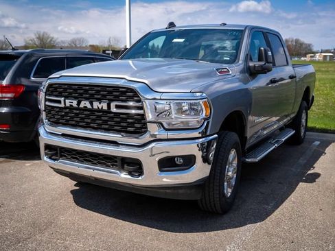 Used 2019 RAM 1500 Big Horn AWD/4WD image 1