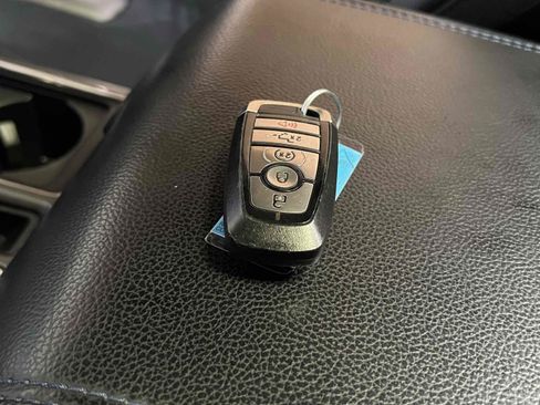 Used 2019 Ford F150 Raptor w/ Equipment Group 802A Luxury AWD/4WD image 9