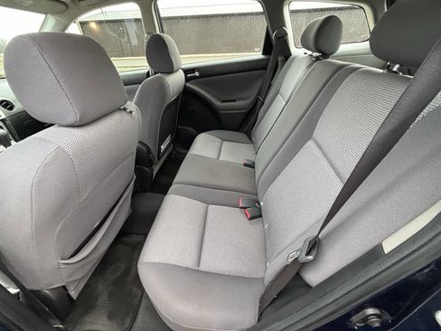 Used 2005 Toyota Matrix XR image 2