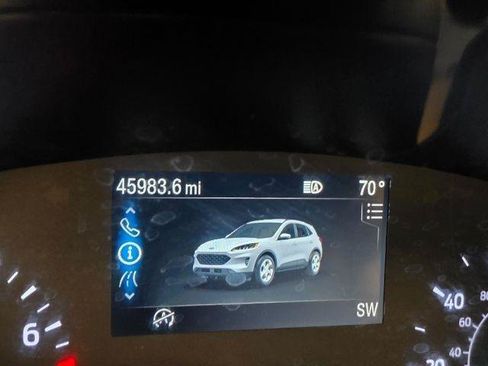 Used 2021 Ford Escape SE w/ Cold Weather Package FWD image 18