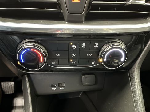 Certified 2024 Buick Encore GX Sport Touring w/ Comfort Package AWD/4WD image 20