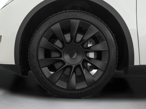 Used 2021 Tesla Model Y Long Range AWD/4WD image 50