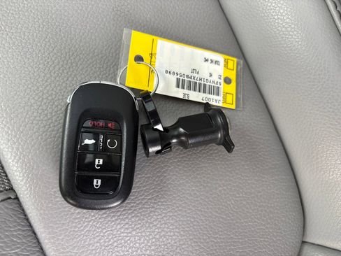 Used 2023 Honda Pilot Touring image 29