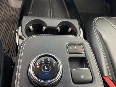 Used 2022 Ford Mustang Mach-E Select image 22