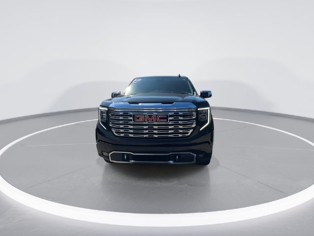 Used 2024 GMC Sierra 1500 Denali AWD/4WD image 2