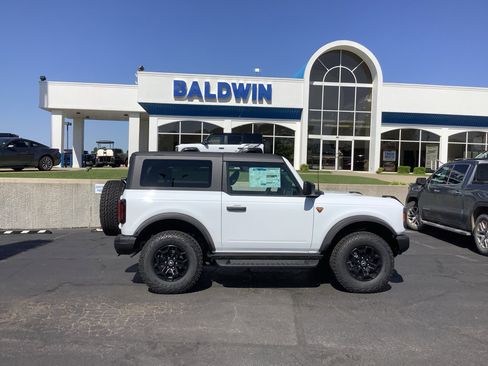 New 2026 Ford Bronco Badlands AWD/4WD image 8