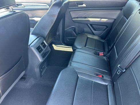 Certified 2023 Volkswagen Atlas Cross Sport SE w/ Black Wheel Package AWD/4WD image 17
