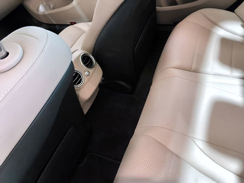 Used 2021 Mercedes-Benz C 300 4MATIC Sedan image 24