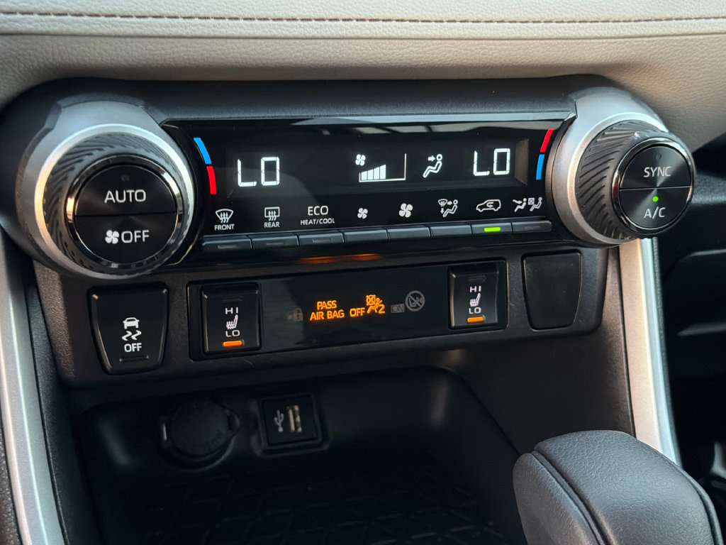 Used 2025 Toyota RAV4 XLE w/ Weather Package AWD/4WD image 30