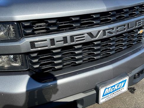 Used 2022 Chevrolet Silverado 1500 Custom image 24