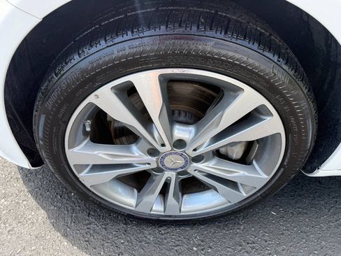 Used 2015 Mercedes-Benz C 300 4MATIC Sedan w/ Multimedia Package image 9