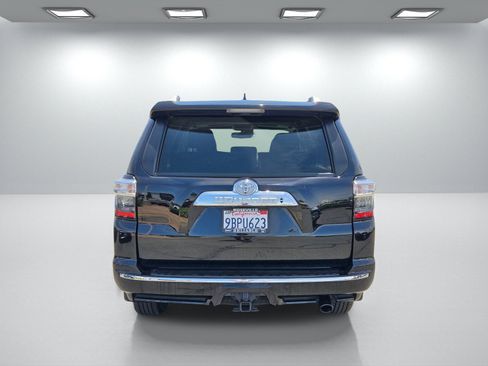 Used 2022 Toyota 4Runner Limited RWD image 5
