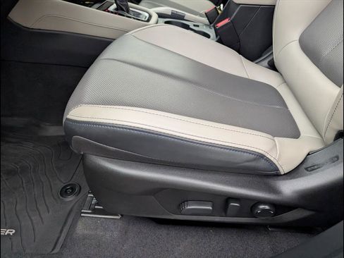 Used 2025 Subaru Forester Limited image 10