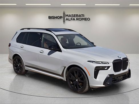 Used 2023 BMW X7 M60i w/ Executive Package image 2