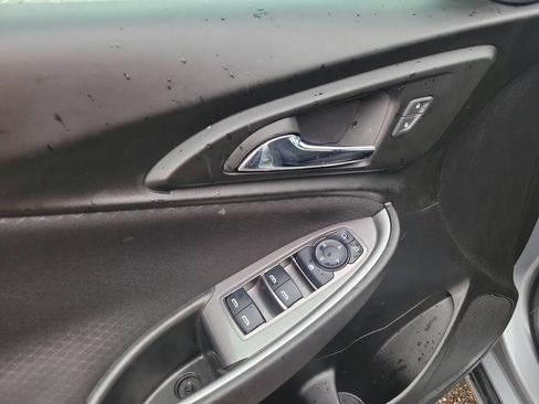 Used 2025 Chevrolet Malibu LT FWD image 17