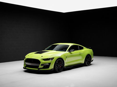 Used 2020 Ford Mustang Shelby GT500 w/ Technology Package image 4