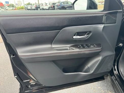 Used 2026 Nissan Kicks SR FWD image 16